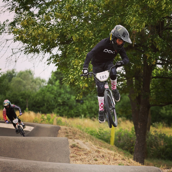 Mladý Darko Breyer sa stal svetovou hviezdou pumptracku