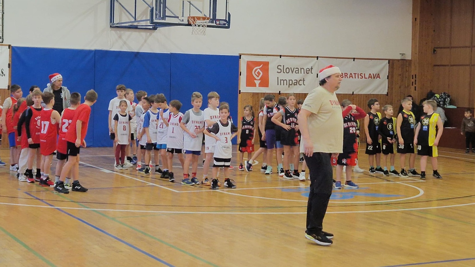 Slovanet Impact podporuje basketbalový klub ŠINTER DYNAMO