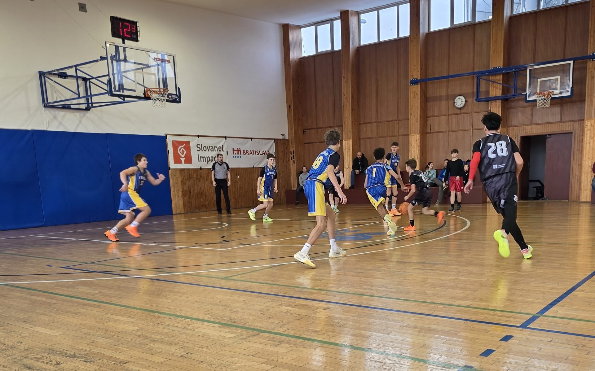 Slovanet Impact podporuje basketbalový klub ŠINTER DYNAMO