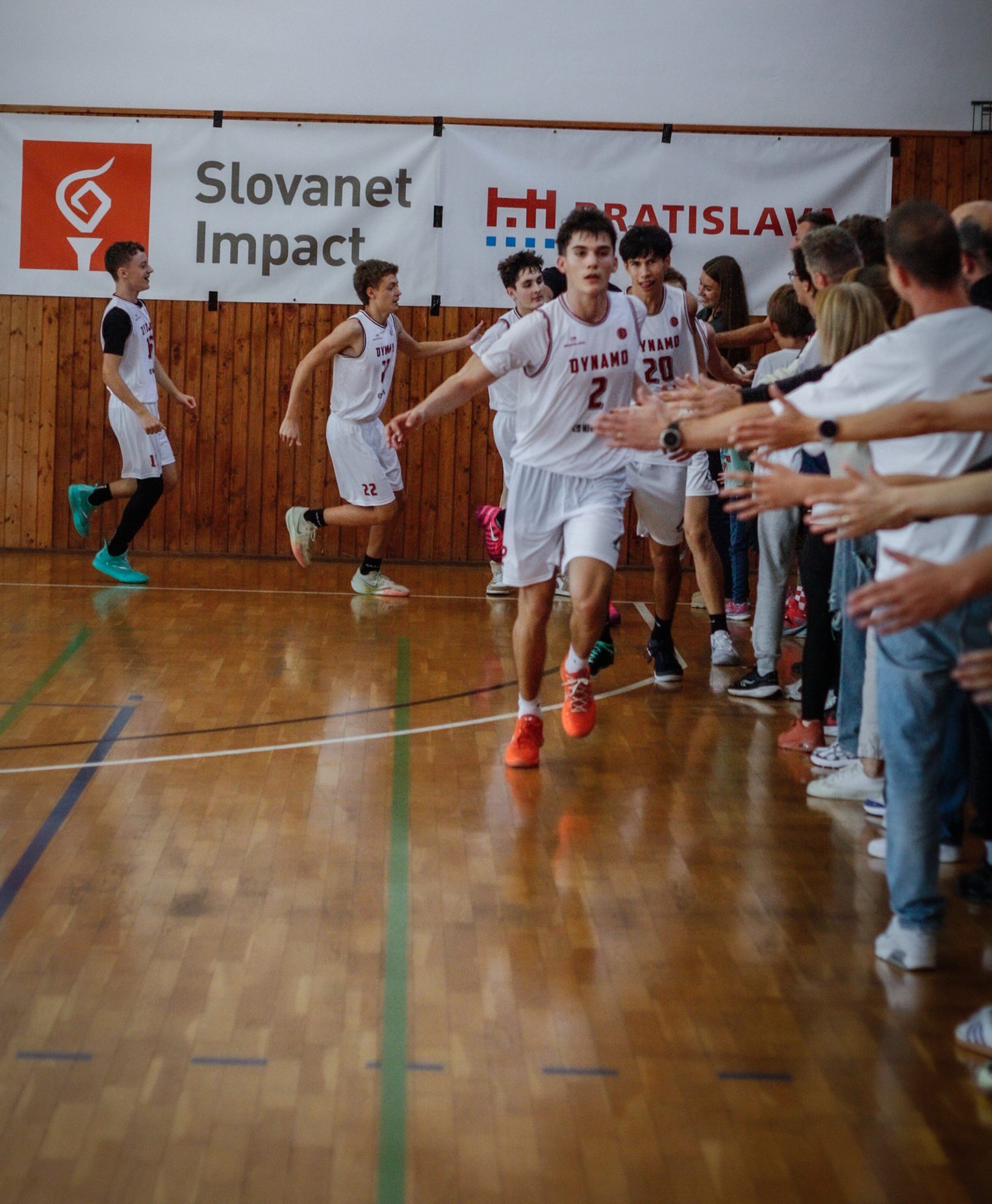 Slovanet Impact podporuje basketbalový klub ŠINTER DYNAMO