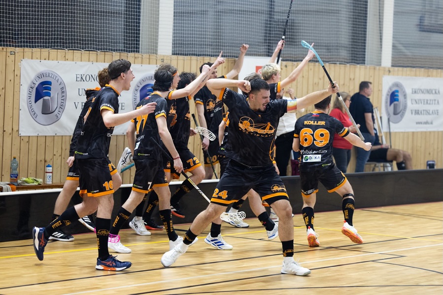 Slovanet Impact podporuje florbalových SNIPEROV