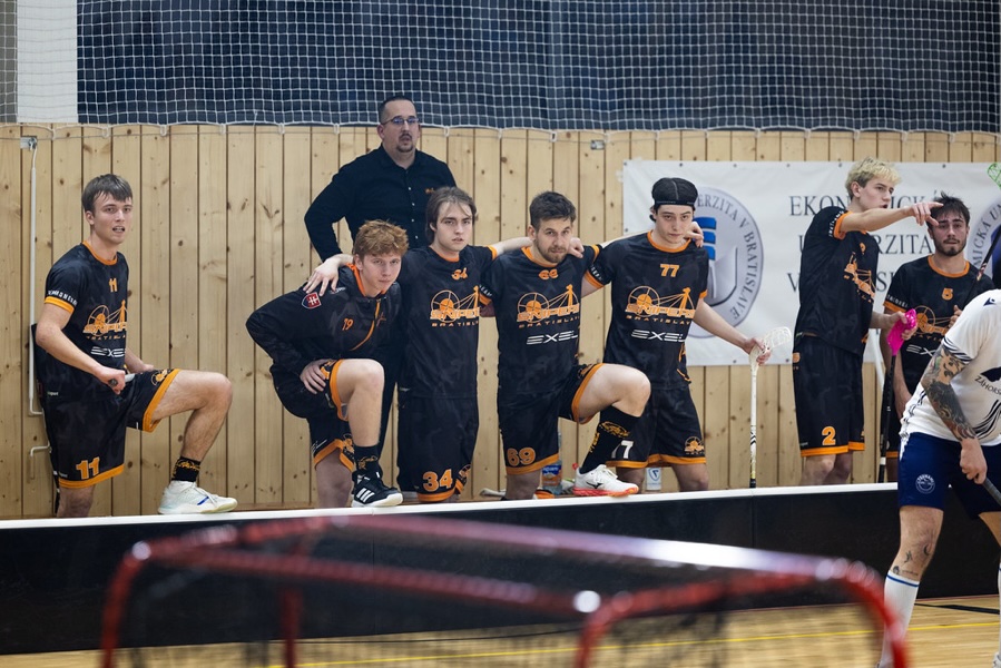 Slovanet Impact podporuje florbalových SNIPEROV