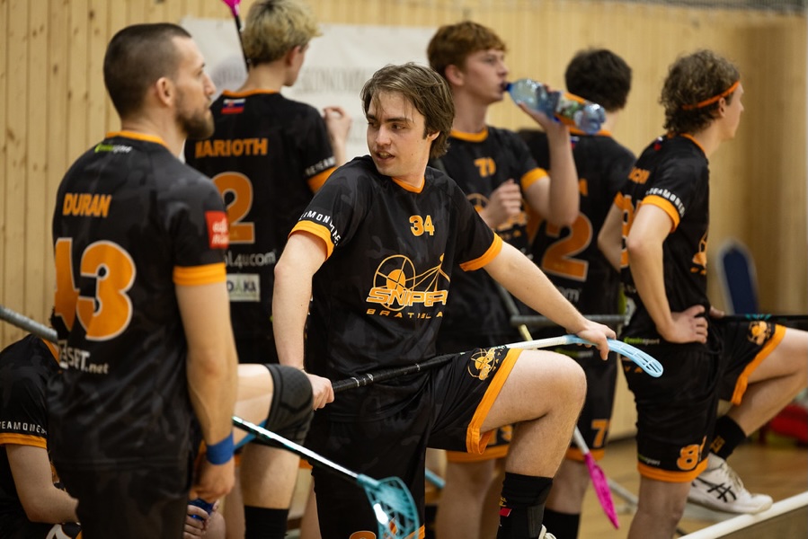 Slovanet Impact podporuje florbalových SNIPEROV