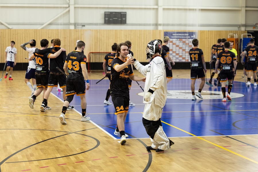 Slovanet Impact podporuje florbalových SNIPEROV