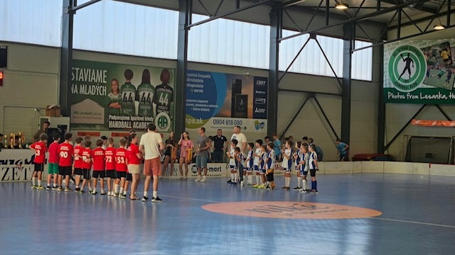 Grobskí Vlci vybojovali strieborné medaily na prestížnom Stupava Floorball Cup 2026